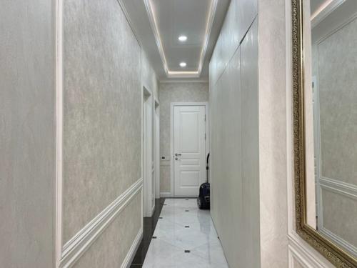 Наша 3-х комнатная квартира с дизайнерским ремонтом в стиле Неоклассика. 03