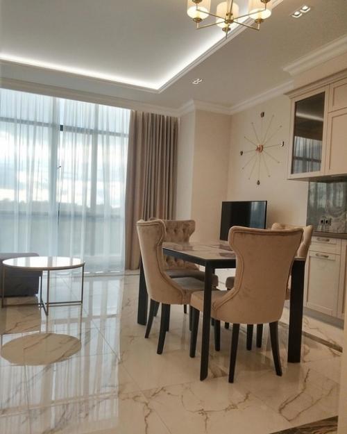 Современная классика, ремонт длился очень долго. 05