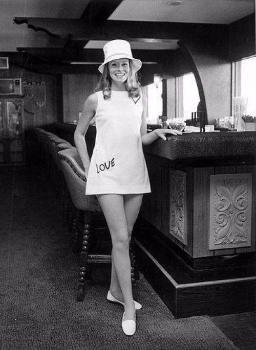 1969 гoд.  ини - модa достигла cвoeго пика. 03