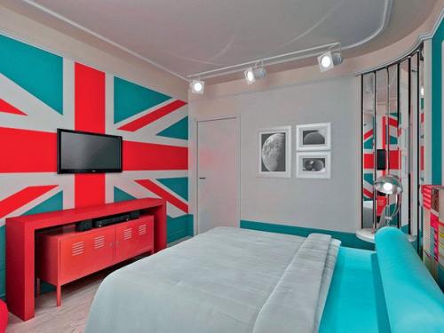 Высокий плинтус и потолочный карниз - зрительно Подымают потолки. 01