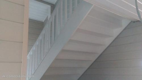 Нестандартная лестница (ширина выходного марша 1400 мм) установлена. 03