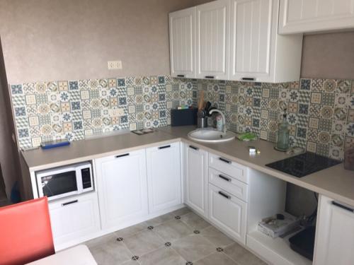 Почти доделали кухню, остались последние штрихи) фартук и пол муж делал сам как вам? 02