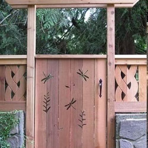 Красивые деревянные заборы и ворота - редкость в наш прагматичный век. 09