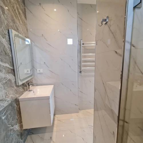 Родительский дом.  Достроен и обустроен в этом году. 08