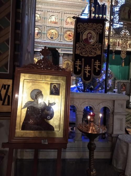 Доброго дня!  Хочу пригласить всех в Петергоф, прогуляться не , внимание, только по знаменитому нижнему парку с фонтанами. 07