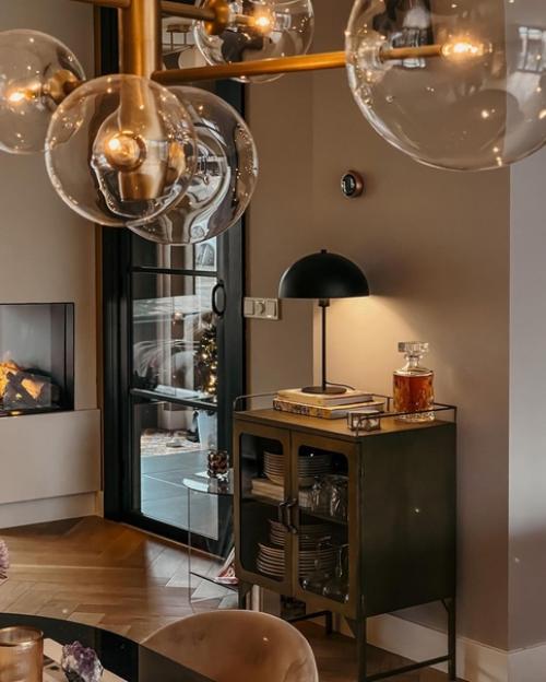 Наслаждайтесь.  Такие интерьеры - огромная редкость. 03