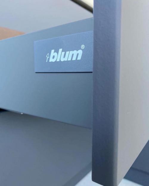 Кухня готова.  Выжали максимум из этой неудобной и небольшой площади. 08