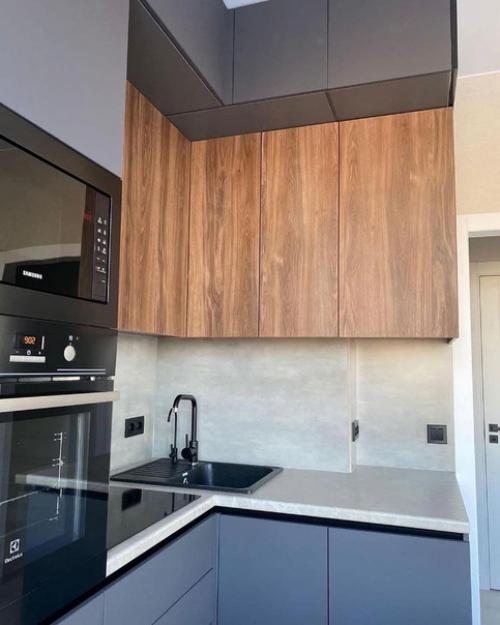 Кухня готова.  Выжали максимум из этой неудобной и небольшой площади. 04