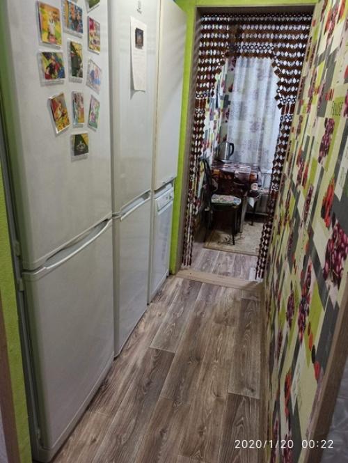 Вариант - куда убрать холодильник в хрущевке, вид из кухни и из комнаты. 03