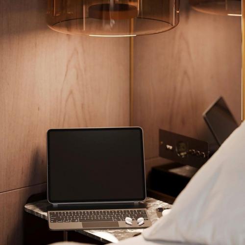 Восхитительный дизайн!  Сочетание цвета, мягкой мебели, просто желанный. 05