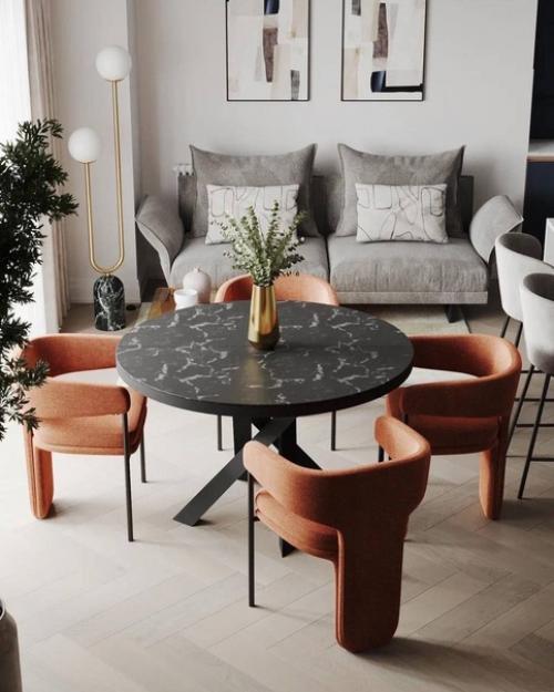 Заказчики квартиру со стандартной и лаконичной отделкой приобрели. 01