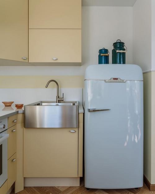 Со стилем определились сразу, едва увидели объект, - советский минимализм. 07