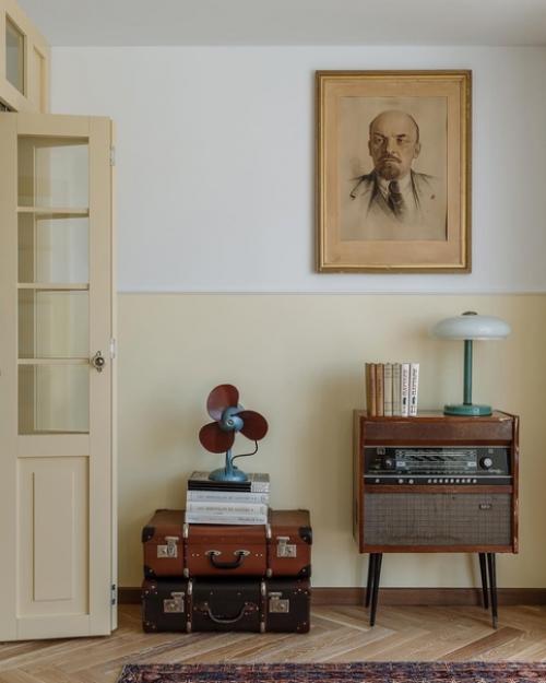 Со стилем определились сразу, едва увидели объект, - советский минимализм. 03