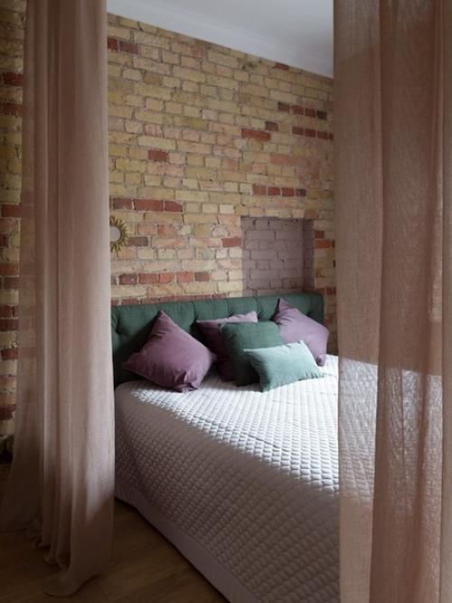 Дизайн в индустриальном стиле с балконом в ванной комнате. 04