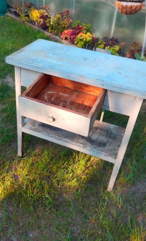 Консольный столик. Несчастный товарищ был найден в Бутике, в плачевном состоянии и умолял о помощи. 02