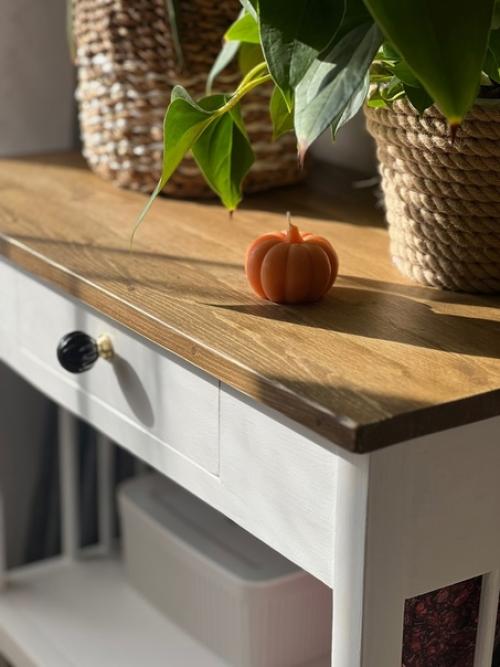 Консольный столик. Несчастный товарищ был найден в Бутике, в плачевном состоянии и умолял о помощи. 06