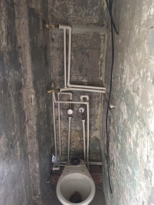 У многих видел такую плитку, на оценку такой вариант. 03