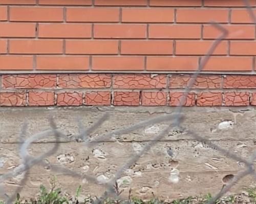 Анон.  Здравствуйте.  Стройка пока что на этапе цоколя, фундамент и ноль, стены ещё не начали. 01