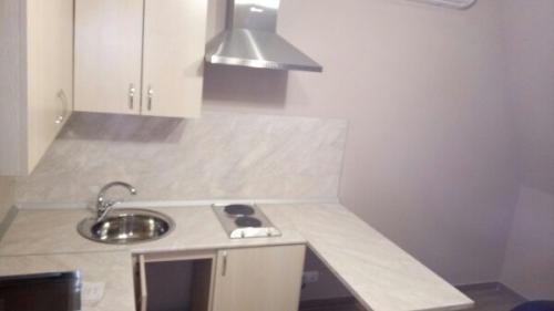 Сдам комфортабельную студию в центральном районе. 03