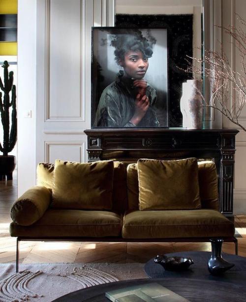 Бархат - сложный материал, который может стать изюминкой комнаты, но может и превратить ее в пылесборник. 04