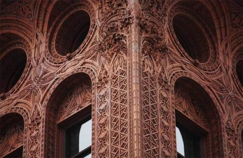 Имя Луиса Генри салливана неспроста вписано в мировую историю возведения небоскребов. 01