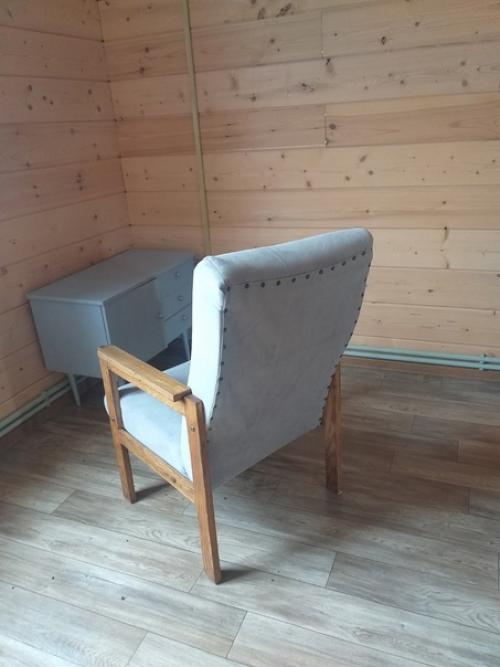 Всем здравствуйте!  Не знаю, кто производитель данного кресла, ко мне их попало 2. 05