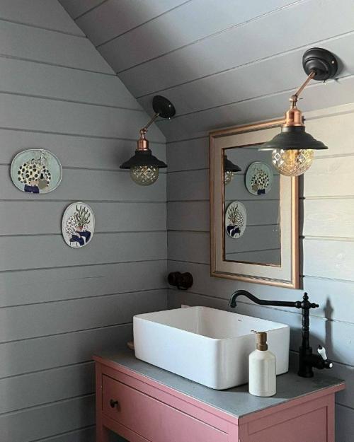 Стильное пространство под крышей, где каждая деталь продумана с любовью к комфорту и эстетике. 06