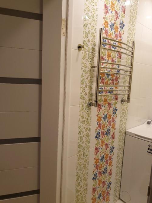 Сделали туалет и ванную в одном стиле. 01