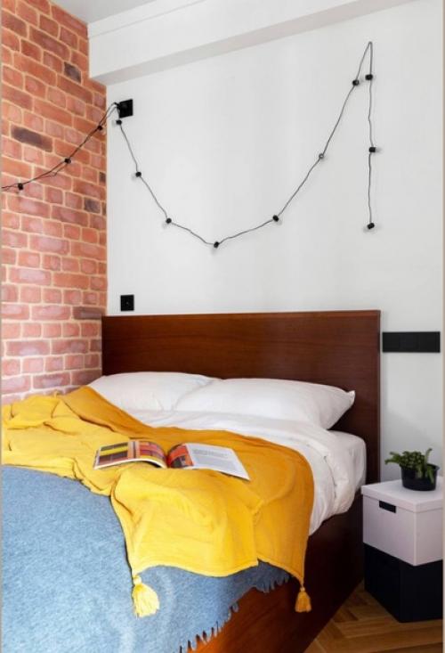 Дизайнеры создали единое пространство квартиры - студии, с логичным переходом всех основных функциональных зон. 04