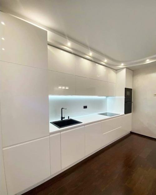 Кухня готова.  Не стали мудрить с цветом и фрезеровкой. 01