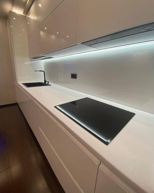 Кухня готова.  Не стали мудрить с цветом и фрезеровкой. 02