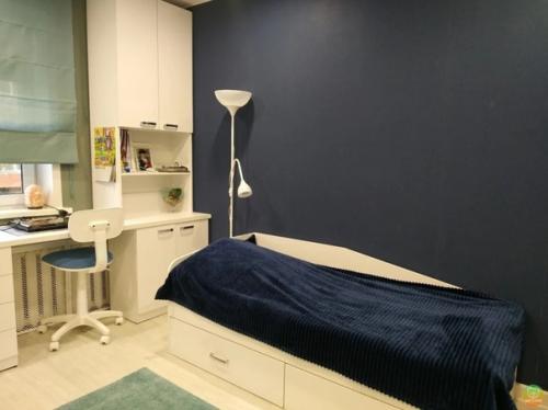 Оцените рeмонт в комнате двyх парней! 03