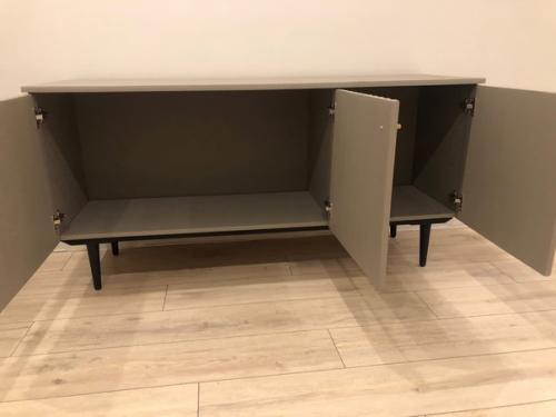 Единомышленники!  Завершила работу над тумбой - комодом. 02