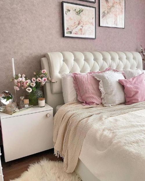 Вот такая уютная квартира получилась. 03