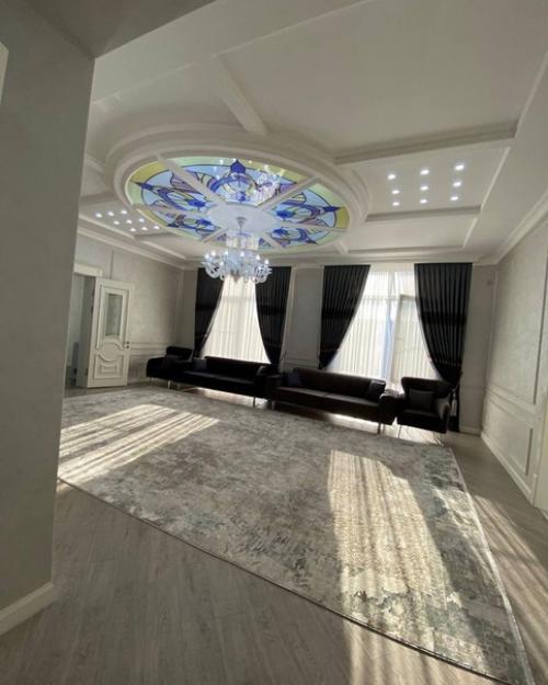 Родительский особняк.  Роскошный дом в престижном районе, со всей обстановкой, дорогой ремонт, авторский дизайн. 01