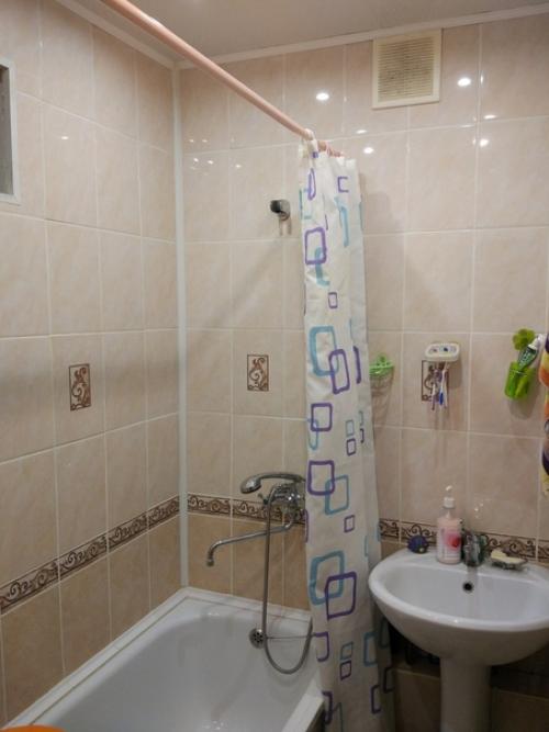 Осталась без маникюра но сделала сама ванную комнату. 07