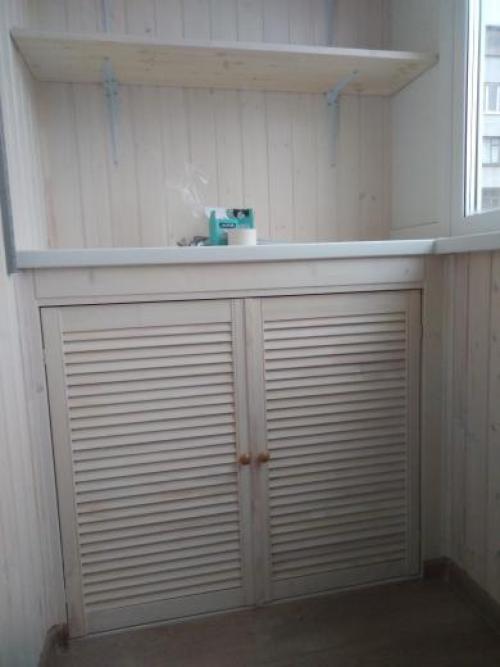 Отделка балкона, обшивка вагонкой и покраска пропиткой. 03