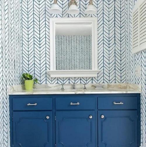 Классный способ добавить красок в ванной комнате - цветная затирка. 03