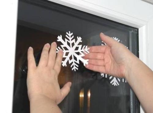 Мы украшаем окна к новому году. 07 Мы украшаем окна к новому году. 07