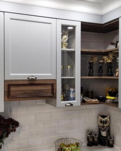 Небольшая кухня 5 кв. 02