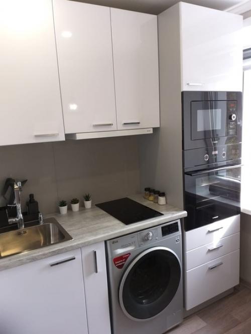 Небольшая малышка 5 кв. 06