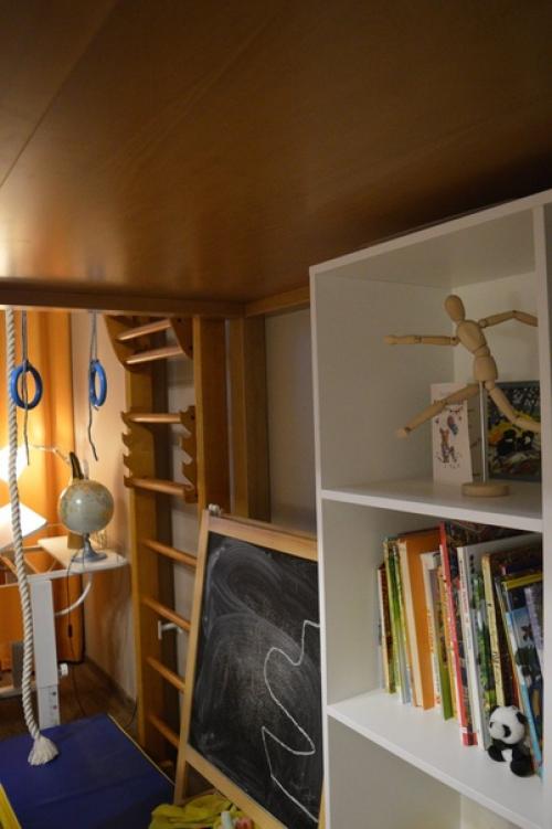 Вот такая красота в детской комнате получилась. 06