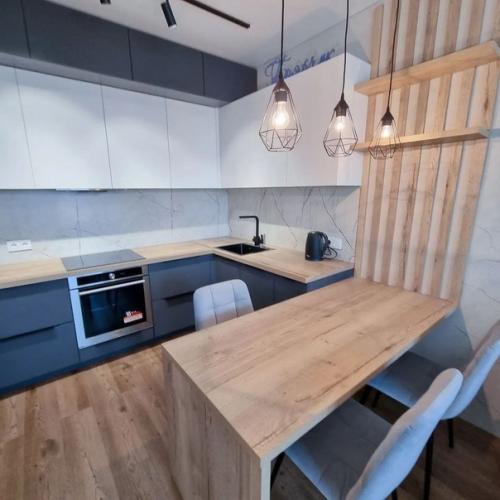 Можем показать вот такую кухню. 06