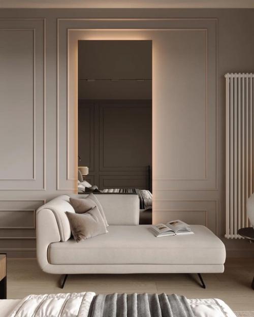 Уютная просторная мастер - спальня с панорамным остеклением и выходом на балкон. 05