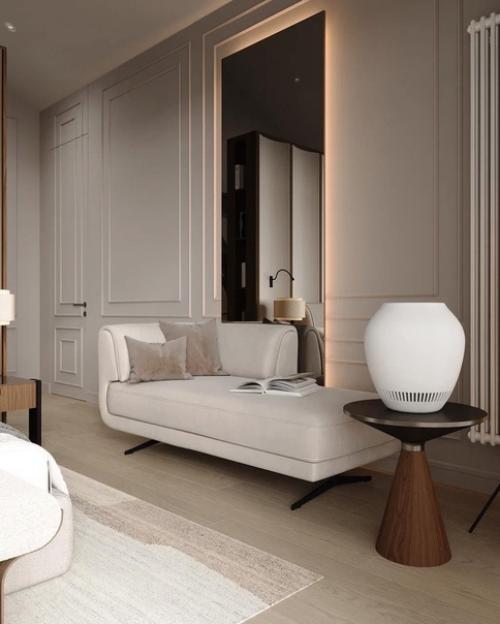 Уютная просторная мастер - спальня с панорамным остеклением и выходом на балкон. 04