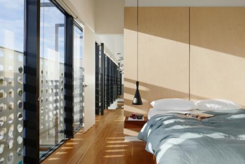 Я люблю минимализм в дизайне интерьера, но для многих он слишком сдержанный, скупой и скучный. 02