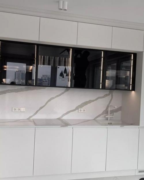 Буквально на днях закончили капитальный ремонт квартиры. 08