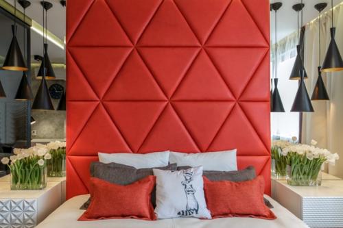 Стена в изголовье может стать главным акцентом в оформлении спальни. 02