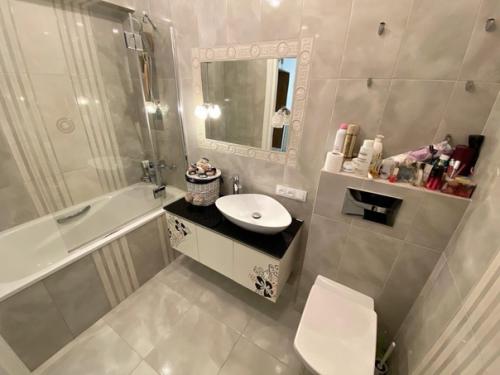 Недавно заехали.  Душка после капитального ремонта. 05