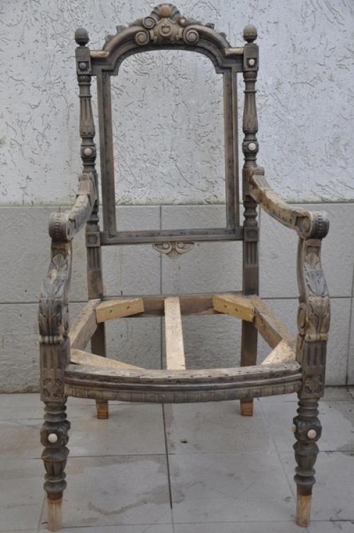 Доброго праздничного дня, уважаемые одногруппники! 04